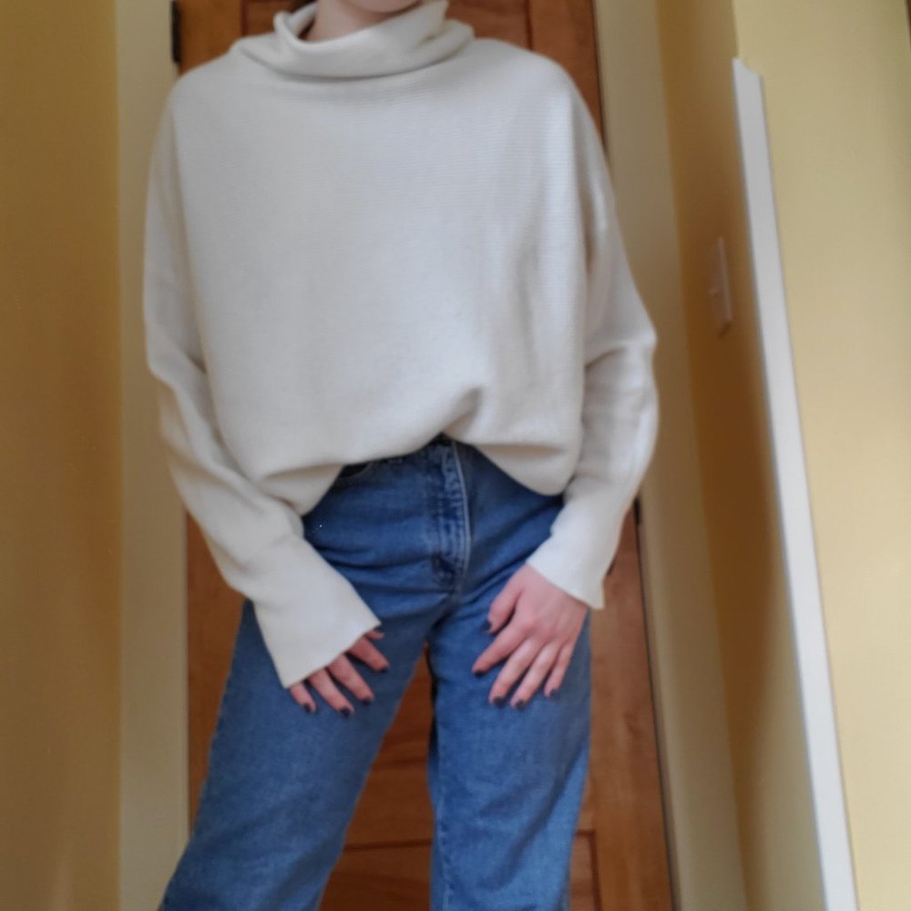 Ellen Tracy Cowl Neck Knit White Sweater
